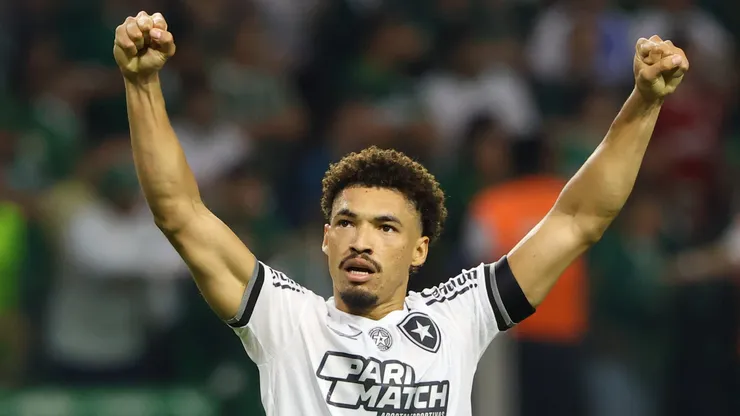 Adryelson segue na mira do Fluminense