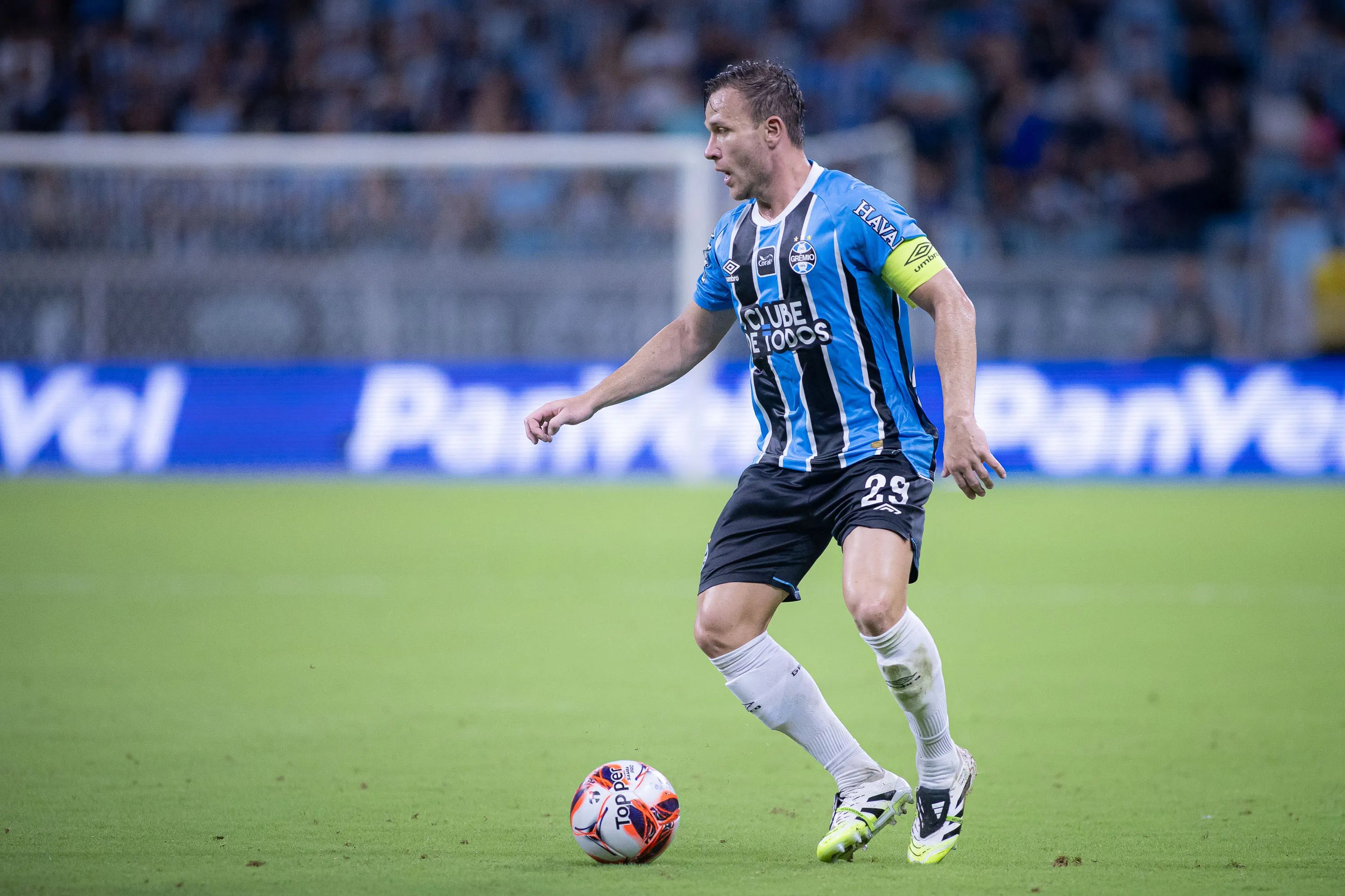 Arthur, do Grêmio. Foto: Maxi Franzoi/AGIF