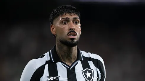 Barboza jogador do Botafogo durante partida contra o Cruzeiro no estádio Engenhão pelo campeonato Brasileiro A 2026. Foto: Jorge Rodrigues/AGIF
