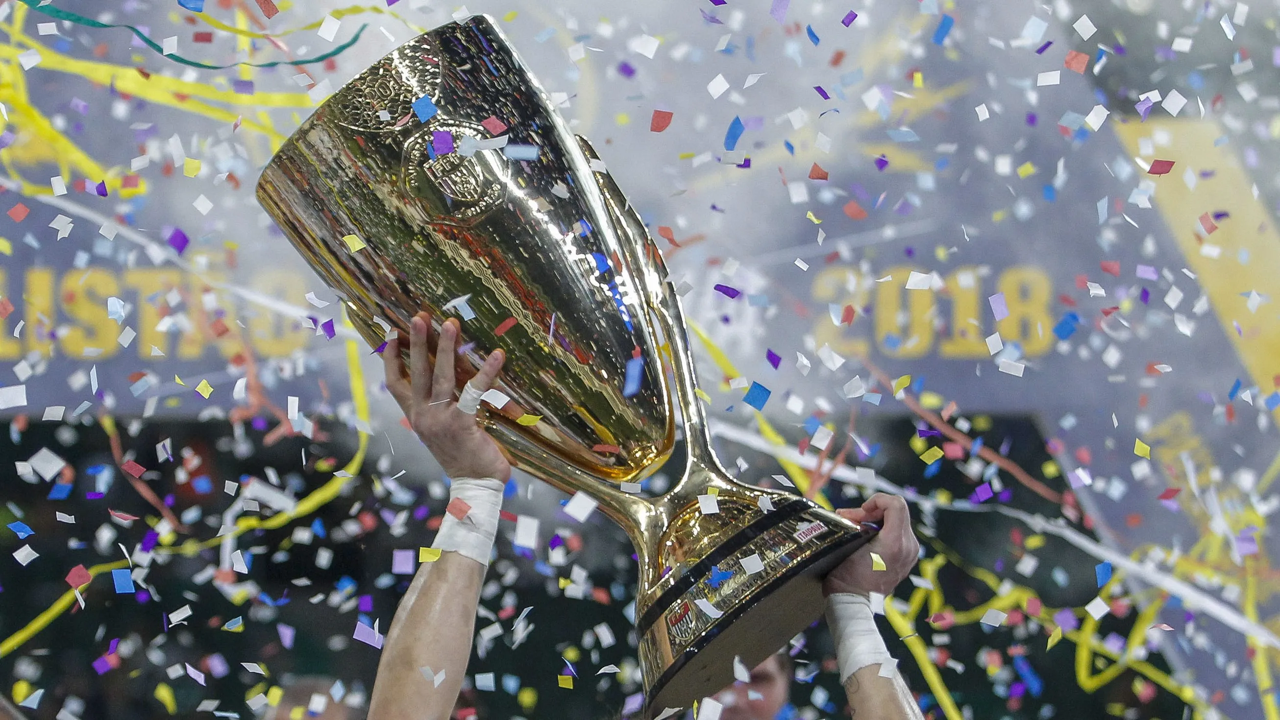 Troféu do Paulistão (Photo by Miguel Schincariol/Getty Images)