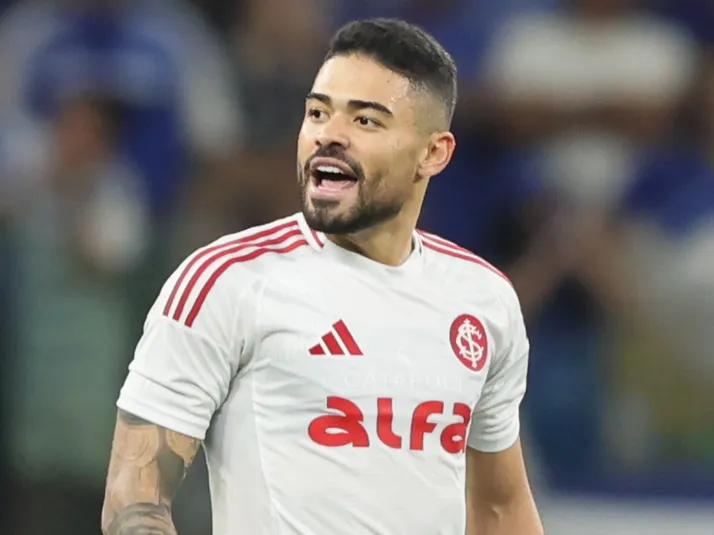 Tabata concorda com críticas da torcida do Internacional