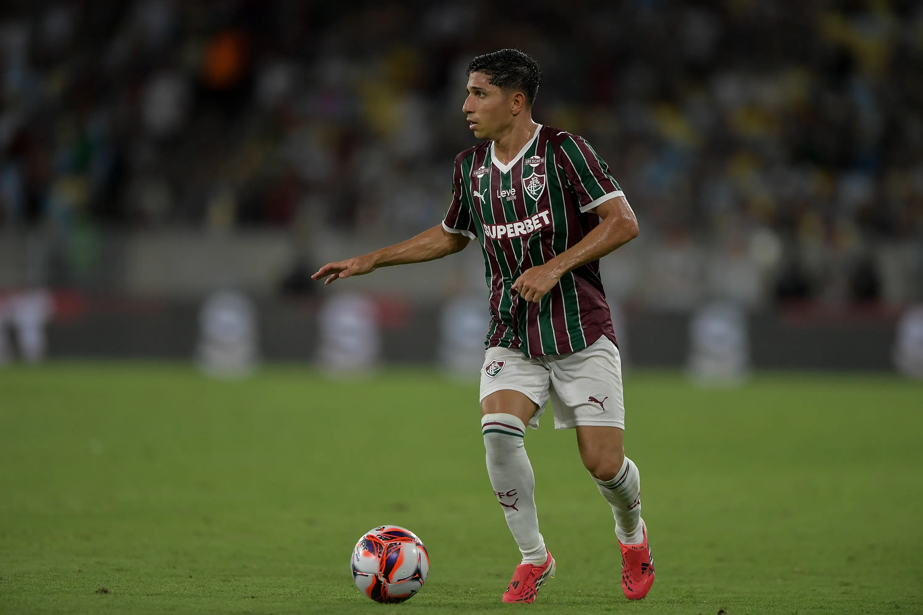 Savarino jogador do Fluminense durante partida contra o Bangu no estadio Maracana pelo campeonato Carioca 2026. Foto: Thiago Ribeiro/AGIF