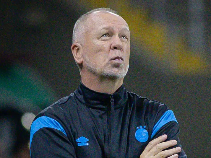 Jornalista afirma que não queria saída de Mano Menezes