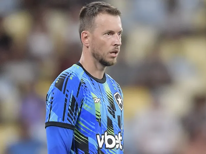 Léo Linck entra e Neto vai para a reserva na estreia do Botafogo na Liberta