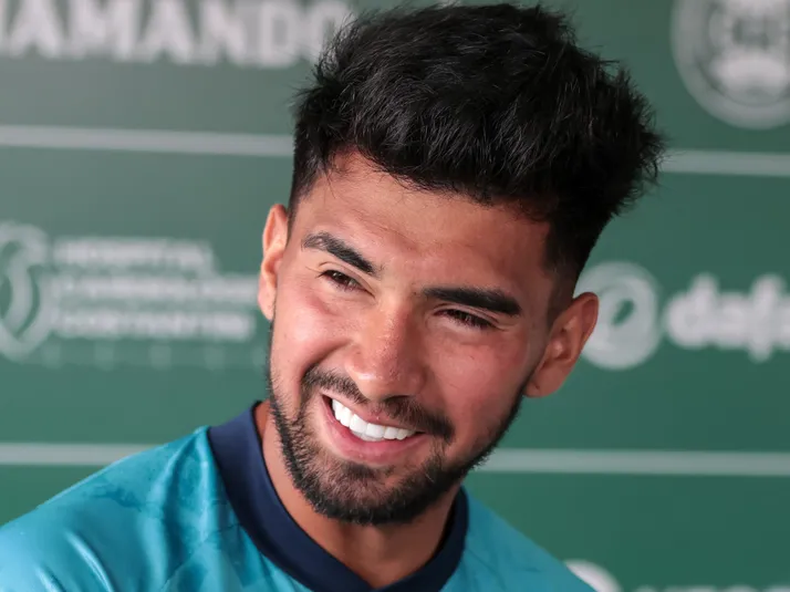 Marcelino Moreno, meia do Lánus, elogia o Flamengo antes da decisão