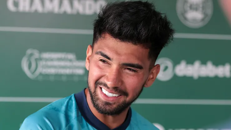 Marcelino Moreno jogador do Coritiba durante em coletiva de imprensa apos treino da equipe realizada no CT da Graciosa.