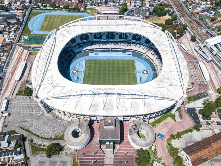 Vasco x Fluminense pode ser no Nilton Santos