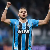 Braithwaite volta aos treinos no Grêmio