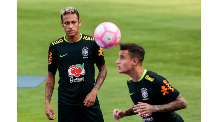 Neymar e Philipe Coutinho durante treino no CT do Sao Paulo na Barra Funda. Foto: Ale Cabral/AGIF