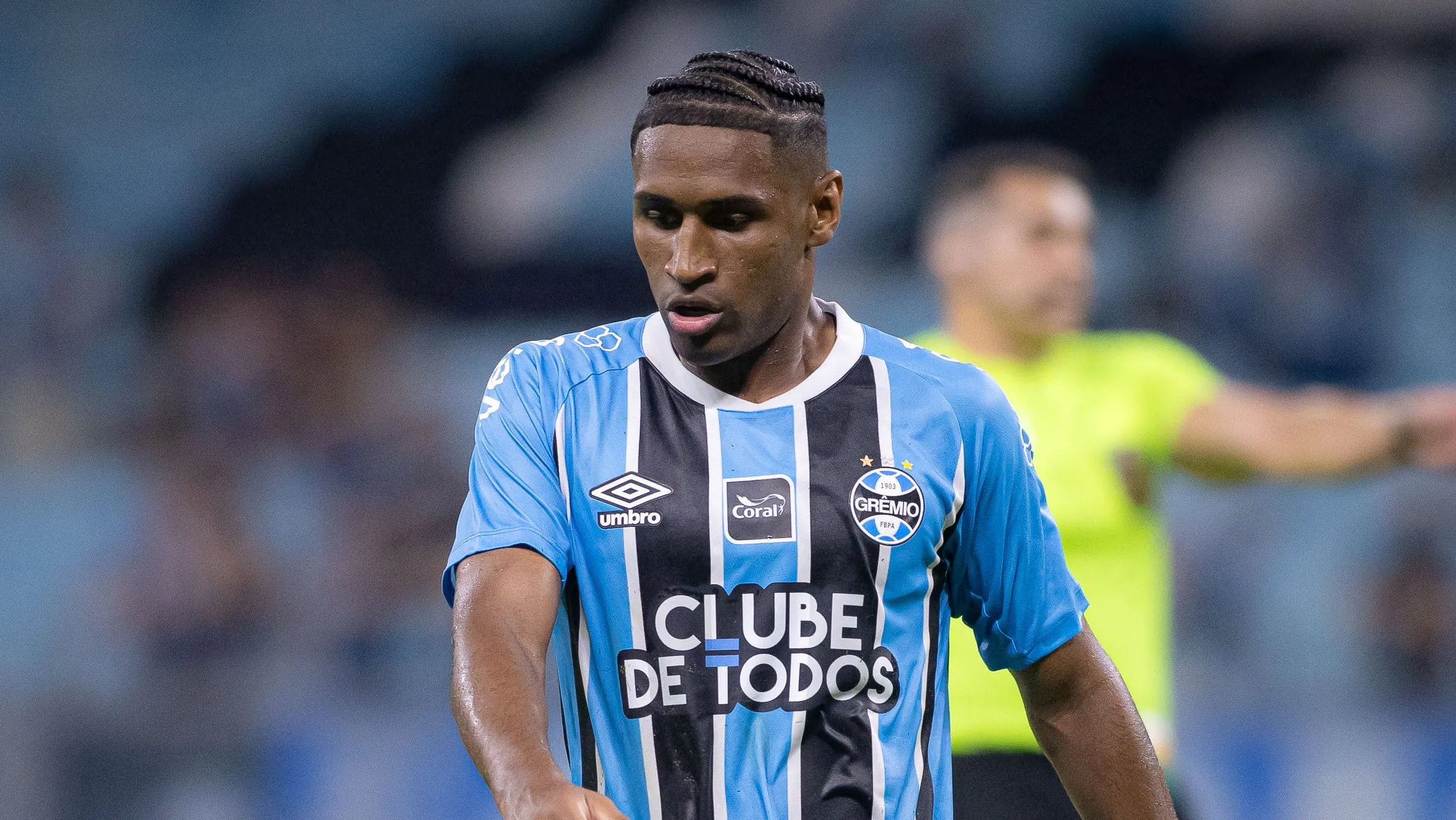 Tetê se tornou desfalque no Imortal - Foto: Maxi Franzoi/AGIF.