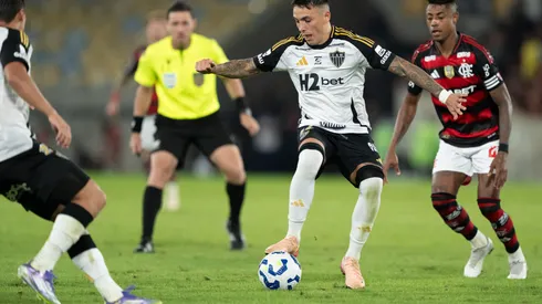 Saravia, ex-lateral do Atlético-MG. Foto: Jorge Rodrigues/AGIF