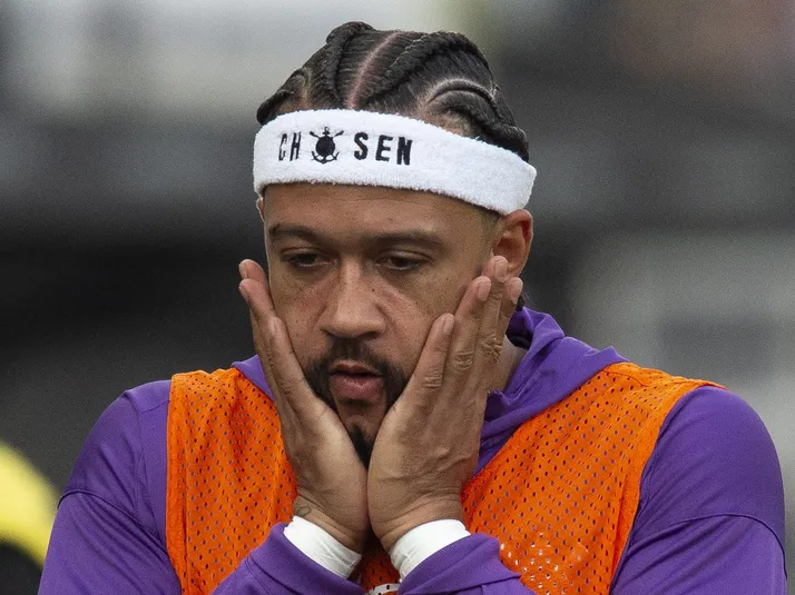 Memphis Depay se pronuncia sobre possível renovação com o Corinthians