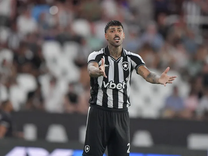 Desempenho defensivo do Botafogo contra Nacional Potosí expõe fragilidades