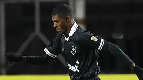 Wallace Davi durante a sua estréia pelo Botafogo. Foto: Vitor Silva/Botafogo.