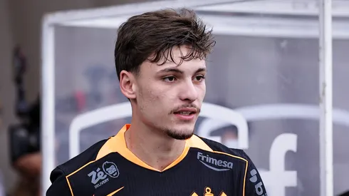 Breno Bidon jogador do Corinthians durante entrada em campo para partida contra o Ceara no estadio Arena Corinthians pelo campeonato Brasileiro A 2025.