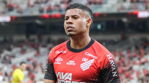 Gilberto jogador do Athletico-PR durante partida contra o Galo Maringa no estadio Arena da Baixada pelo campeonato Paranaense 2026.