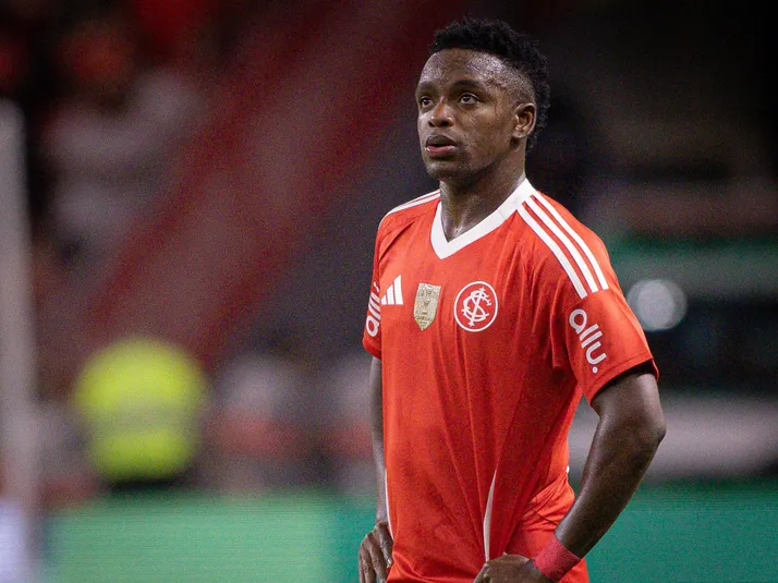 Carbonero não treina e deve ser ausência contra o Ypiranga