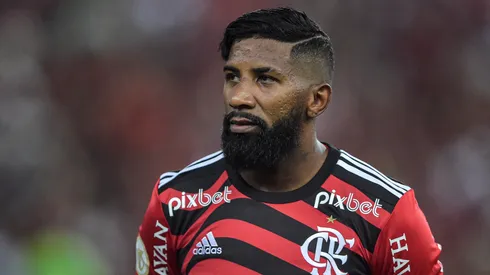 Rodinei jogador do Flamengo durante partida contra o Bragantino no estádio Maracanã pelo campeonato Brasileiro A 2022. Foto: Thiago Ribeiro/AGIF