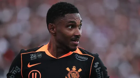 Vitinho pode ser titular em Athletico x Corinthians.