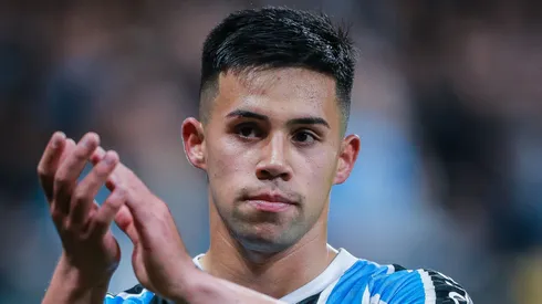 Alexander Aravena jogador do Gremio durante partida contra o Fortaleza no estadio Arena do Gremio pelo campeonato Brasileiro A 2024.