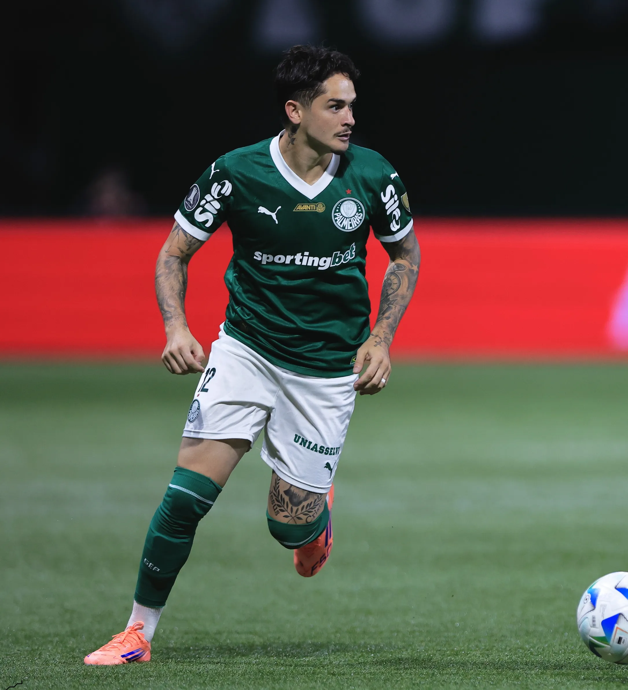 SP – SAO PAULO – 24/09/2025 – COPA LIBERTADORES 2025, PALMEIRAS X RIVER PLATE – Khellven jogador do Palmeiras durante partida contra o River Plate no estadio Arena Allianz Parque pelo campeonato Copa Libertadores 2025. Foto: Ettore Chiereguini/AGIF