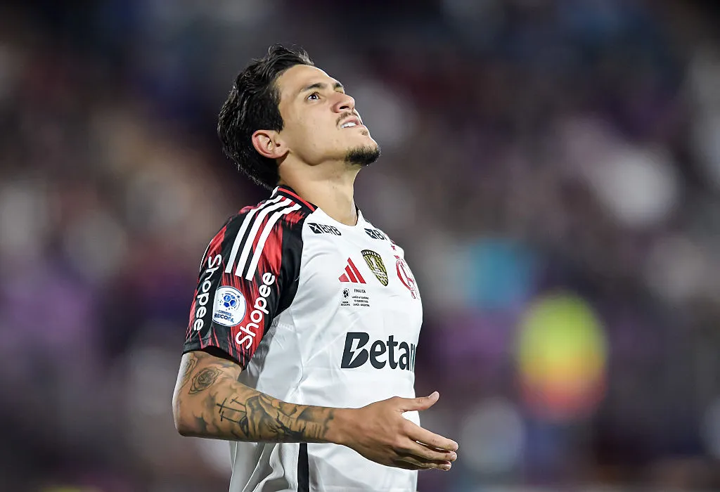 As críticas do Diario AS rebateram em Pedro, camisa 9 do Mengão. (Photo by Marcelo Endelli/Getty Images)