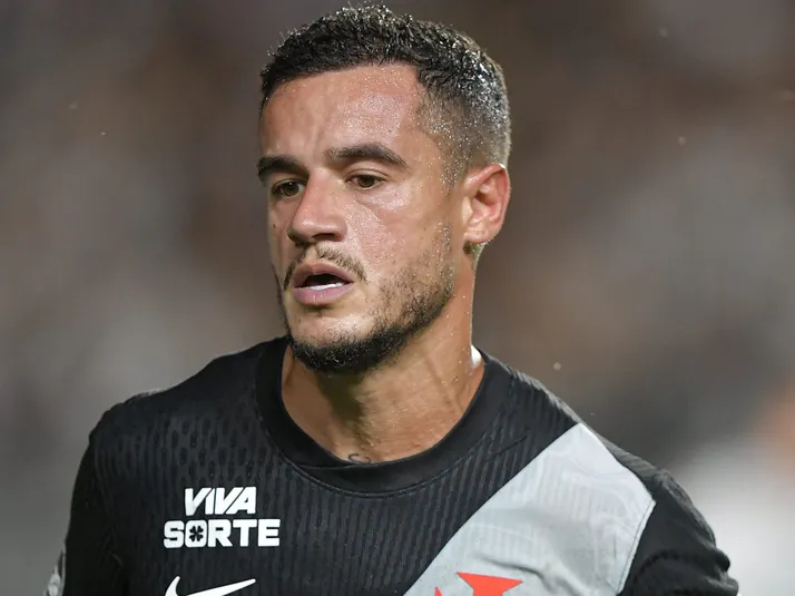Marcelo Paz nega chance de Coutinho jogar no Corinthians
