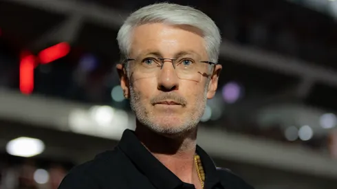 Odair Hellmann durante confronto contra o Corinthians no Brasileirão de 2026.