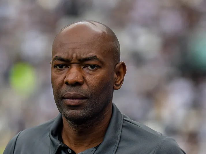 Botafogo demite Cláudio Caçapa e Raphael Rezende