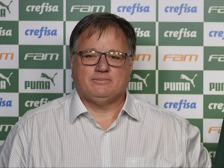 Barros, do Palmeiras, se diz contra redução de estrangeiros