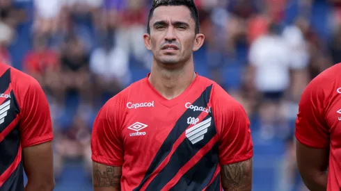 Raul jogador do Athletico-PR durante partida contra o Andraus no estadio Durival de Britto pelo campeonato Paranaense 2025. Foto: Robson Mafra/AGIF
