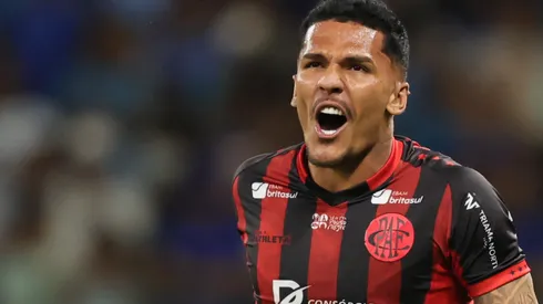 MG – BELO HORIZONTE – 10/01/2026 – MINEIRO 2026, CRUZEIRO X POUSO ALEGRE – Gabriel Tota jogador do Pouso Alegre comemora seu gol durante partida contra o Cruzeiro no estadio Mineirao pelo campeonato Mineiro 2026. Foto: Gilson Lobo/AGIF