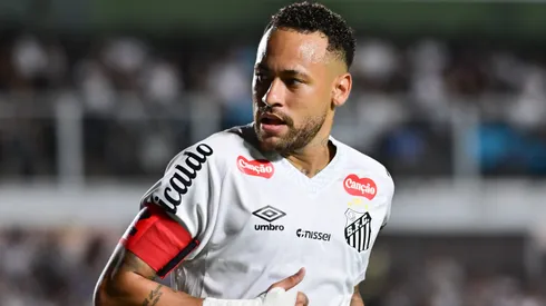 Neymar em campo pelo Santos