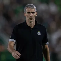 Defesa do Santos comete erro grave em eliminação