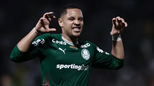 Vitor Roque, atacante do Palmeiras