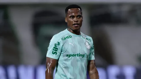 Jhon Arias jogador do Palmeiras durante aquecimento antes da partida contra o Capivariano no estadio Arena Barueri pelo campeonato Paulista 2026. Foto: Marcello Zambrana/AGIF