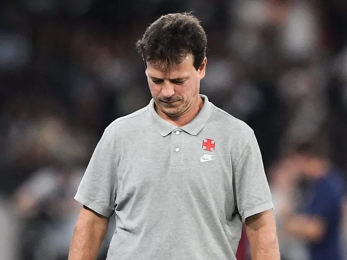 Fernando Diniz é demitido do Vasco após derrota para Fluminense