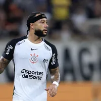 Dorival gera polêmica ao substituir Memphis em Portuguesa x Corinthians