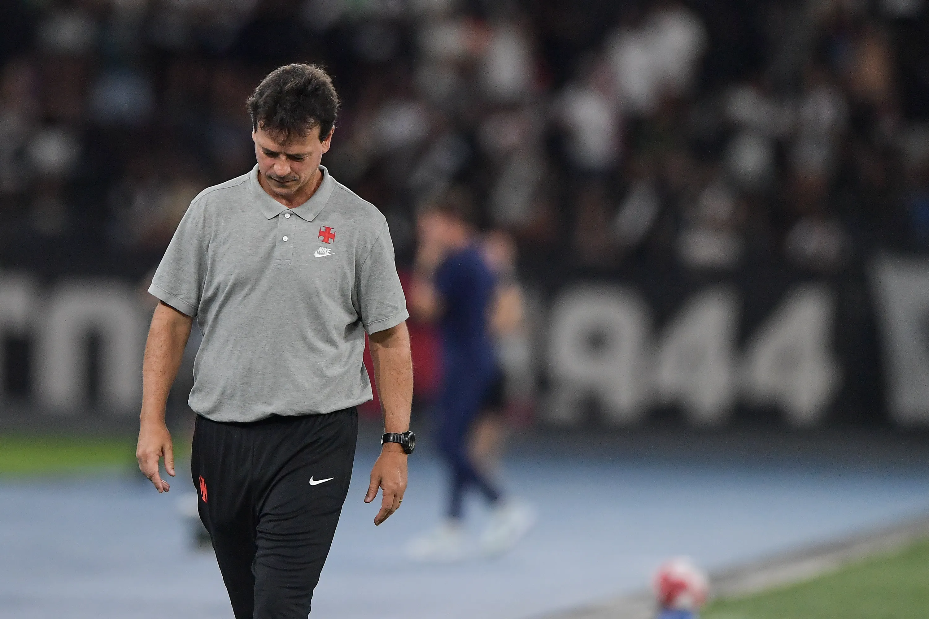 Fernando Diniz tecnico do Vasco durante partida contra o Fluminense no estadio Engenhao pelo campeonato Carioca 2026. Foto: Thiago Ribeiro/AGIF