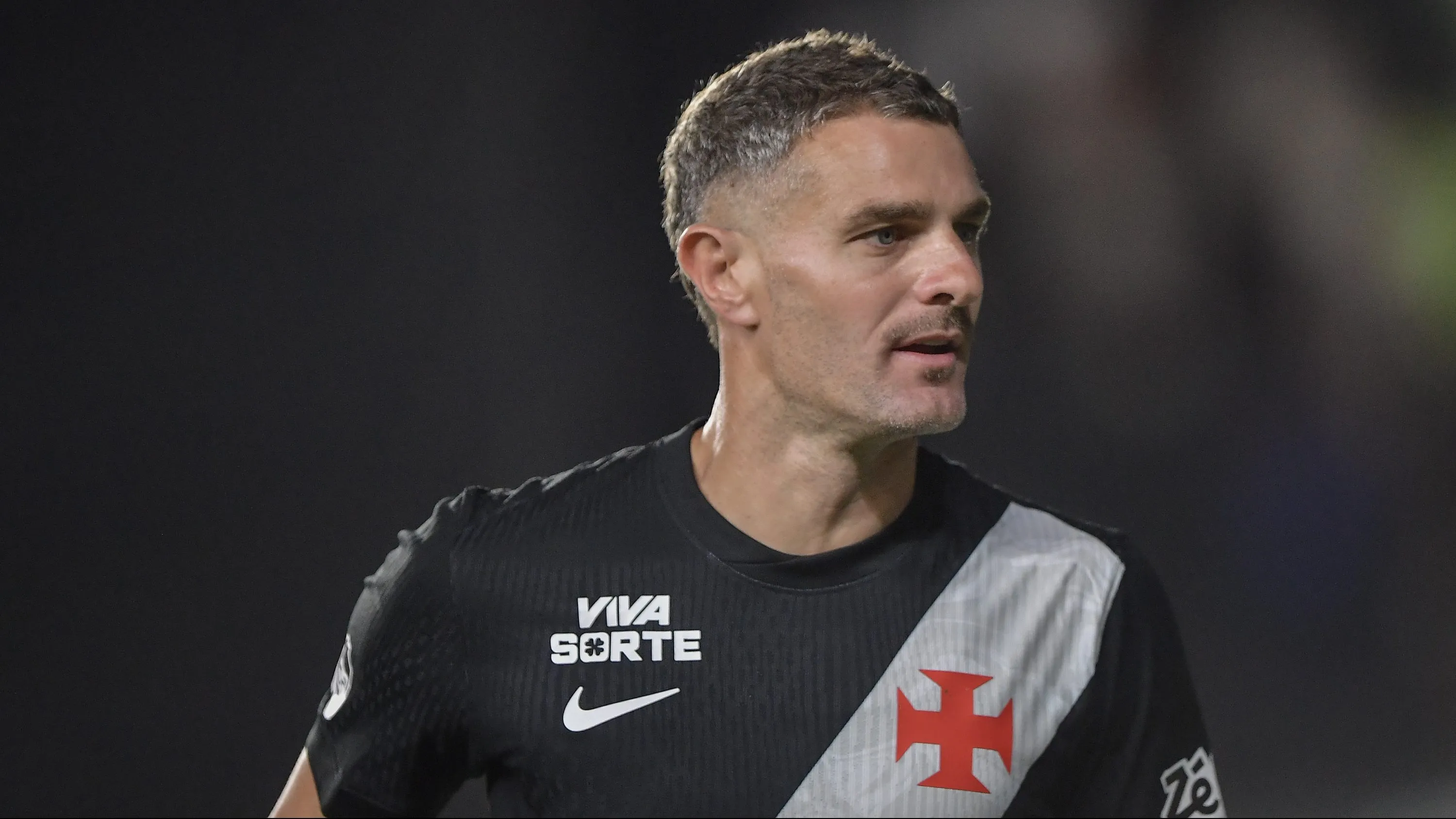 Vegetti reagiu à demissão de Diniz no Vasco. Foto: Thiago Ribeiro/AGIF