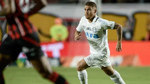 Cuellar jogador do Gremio durante partida contra o Vitoria no estadio Barradao pelo campeonato Brasileiro A 2025.