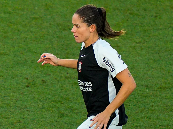 Erika projeta clássico contra o Palmeiras