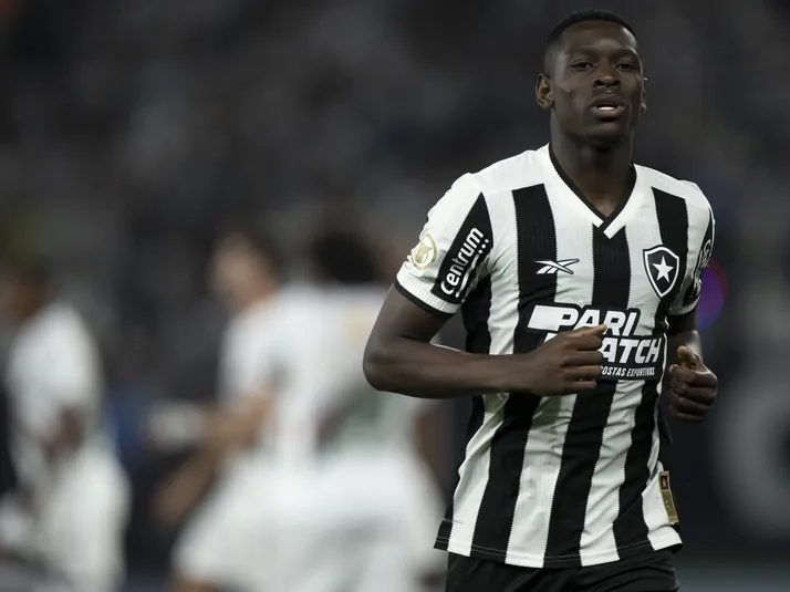 Botafogo tem estratégia para pagar dívida por Luiz Henrique e evitar punição