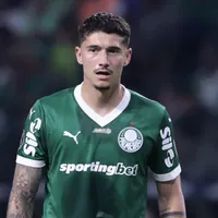 Emiliano Martínez desfalca o Palmeiras em treino