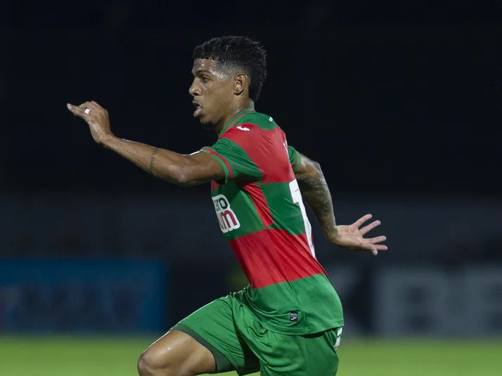 Fluminense demonstra interesse na contratação de Maceió, da Portuguesa