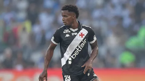 Thiago Mendes jogador do Vasco durante partida contra o Corinthians no estadio Maracana pelo campeonato Copa Do Brasil 2025. Foto: Thiago Ribeiro/AGIF