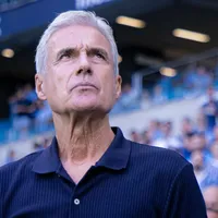 Luís Castro tem apoio de líderes do elenco no Grêmio