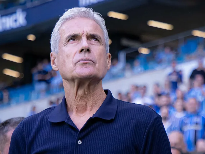 Luís Castro tem apoio de líderes do elenco no Grêmio