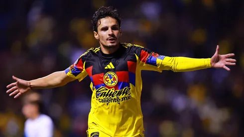 Ex-Palmeiras, Raphael Veiga comemora primeiro gol pelo América-MEX. Foto: Manuel Velasquez/Getty Images