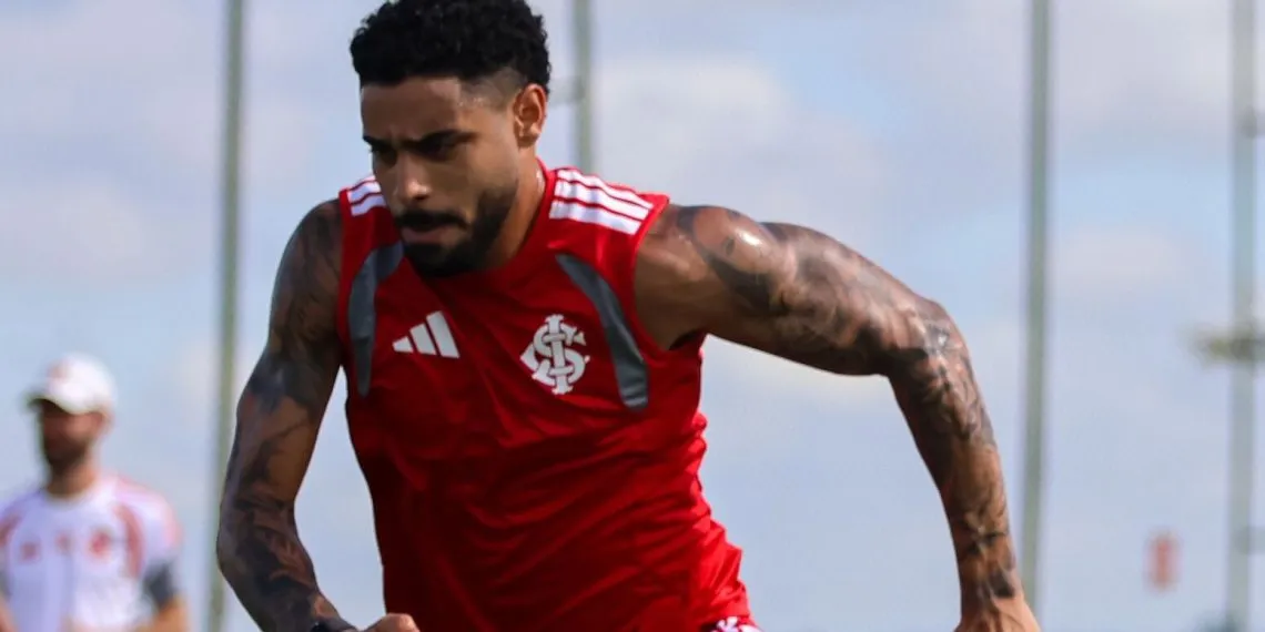 Matheus Bahia foi regularizado no BID – Foto: Ricardo Duarte/Internacional.